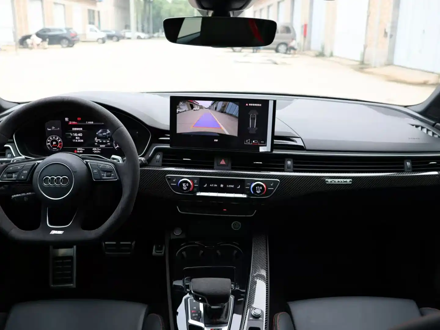Photo 13 - Audi RS 4