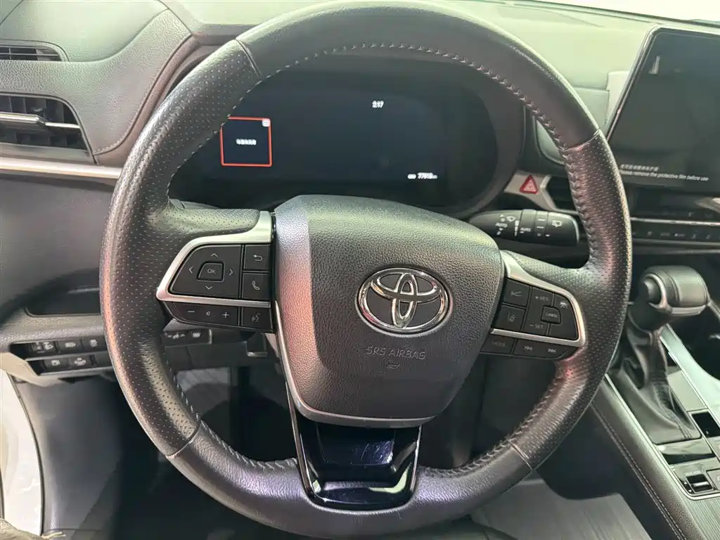 Toyota Sienna 2021 2.5L Hybrid Ultimate Edition фото 11