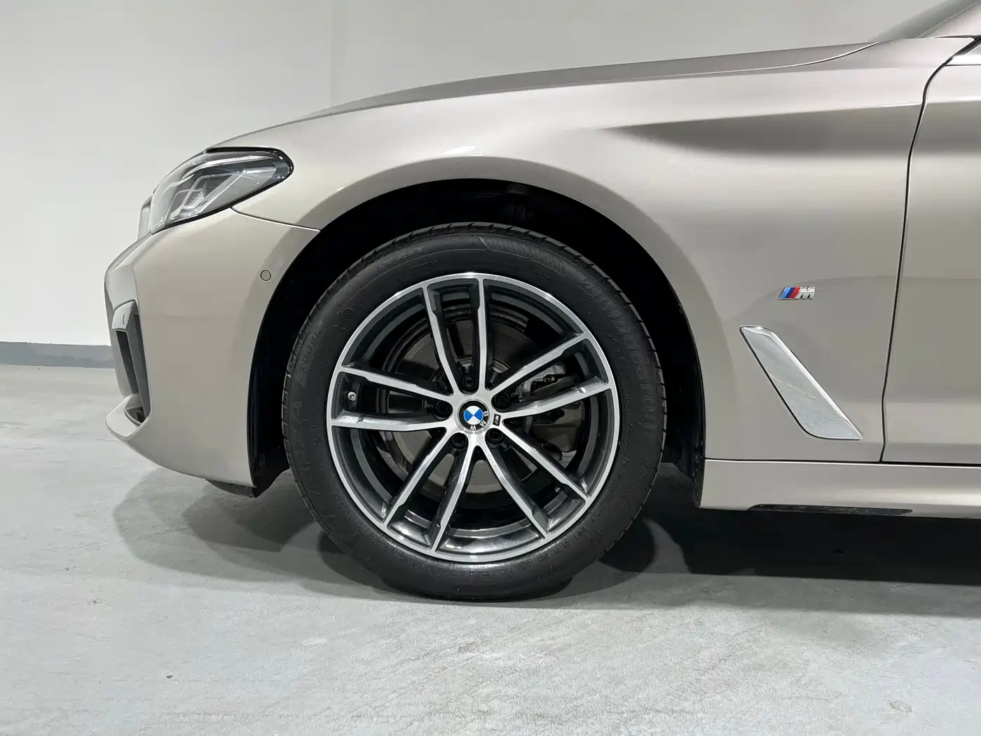 BMW 5 Series 2022 525Li M Sport Package фото 4