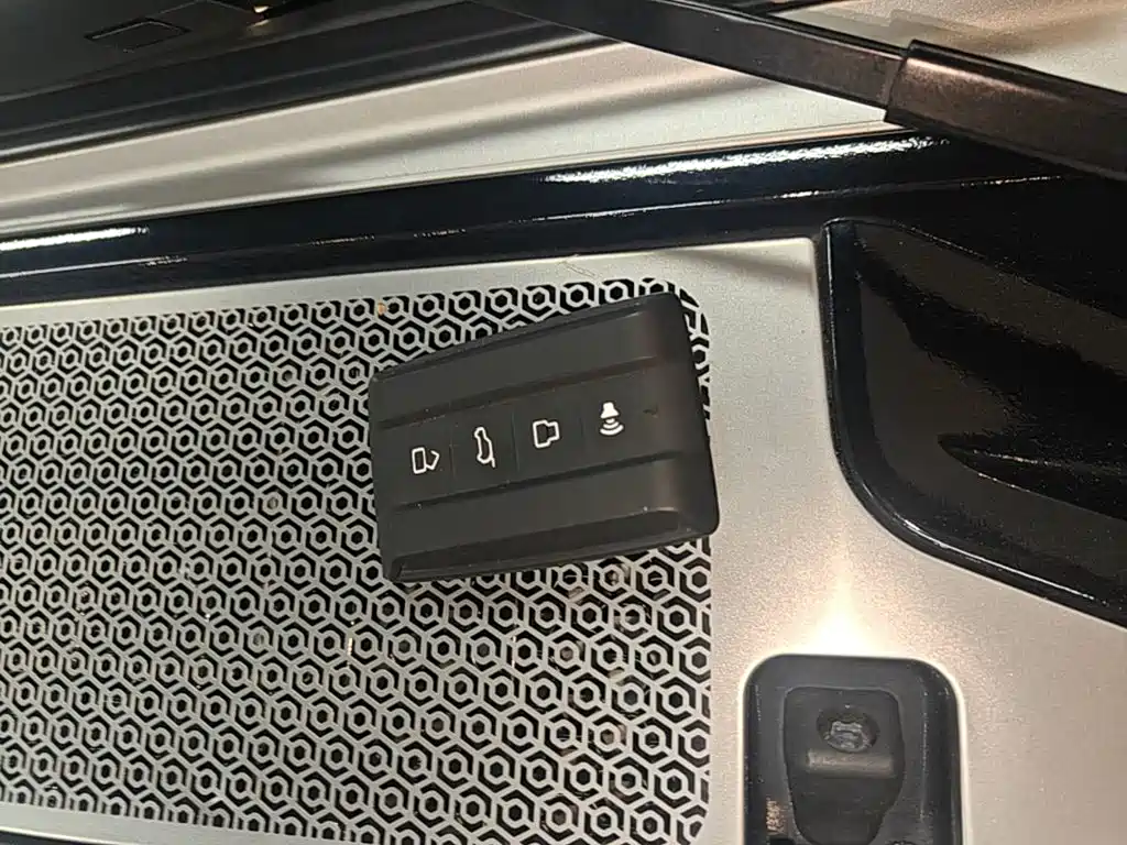 Crossboundary Auto Co-created Tank 300 2022 2021 2.0T Cyber Tank