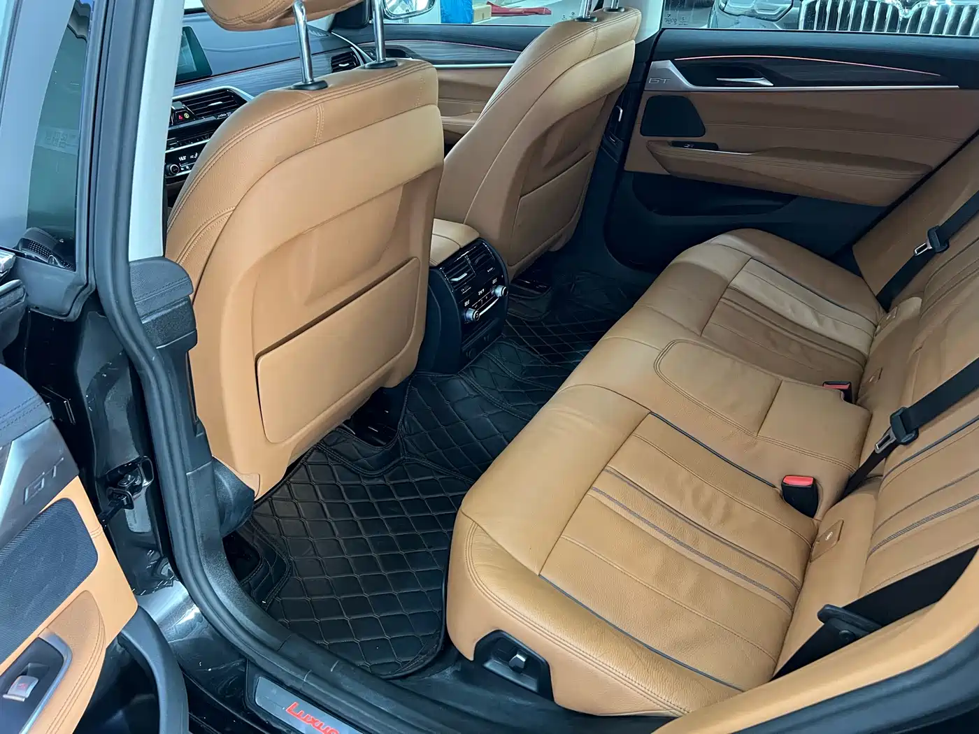 BMW 6 Series GT 2019 630i Luxury Design Package фото 21