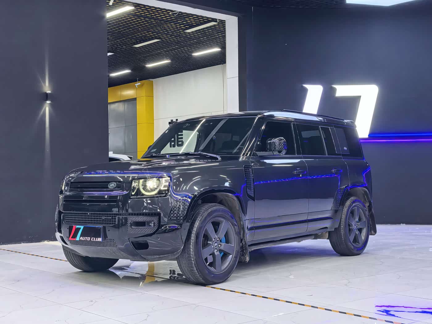 Land Rover Defender