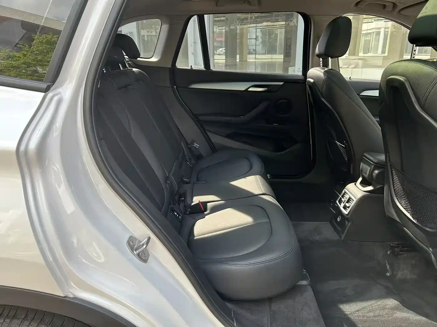 BMW X1 2016 sDrive18Li Premium Model фото 9