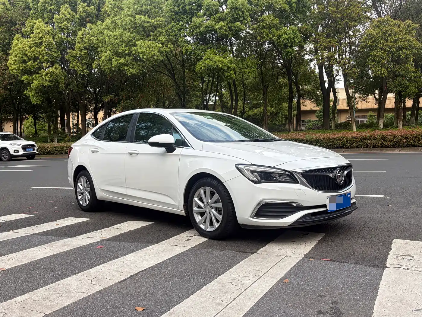 Buick Verano 2019 Sedan 15S Auto Leading фото 3