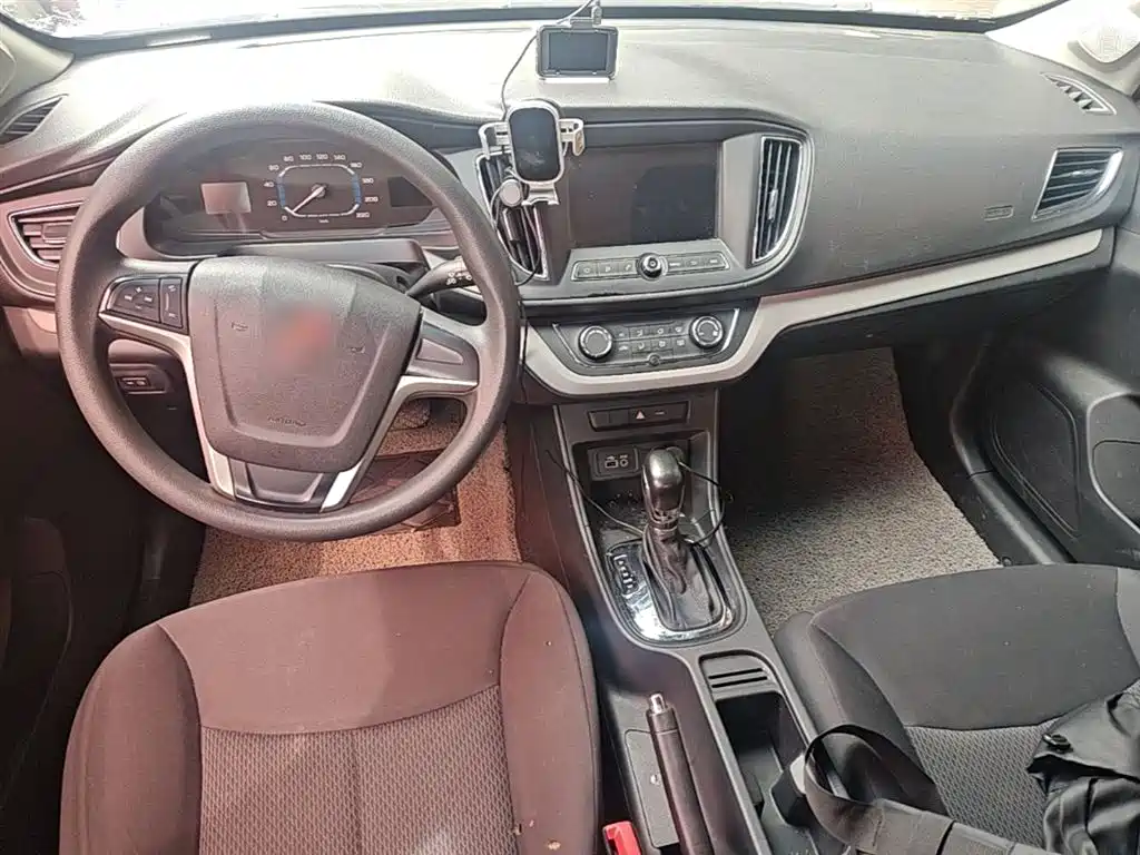 Roewe 360 2016 2016 1.5L Automatic Smart Screen Edition