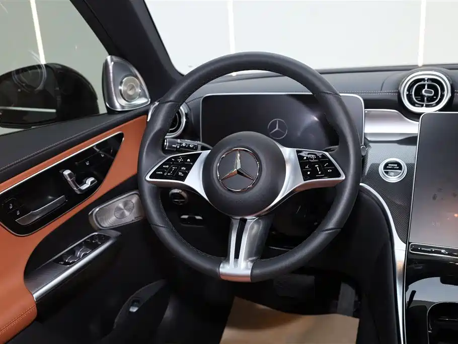 MERCEDES-BENZ GLC