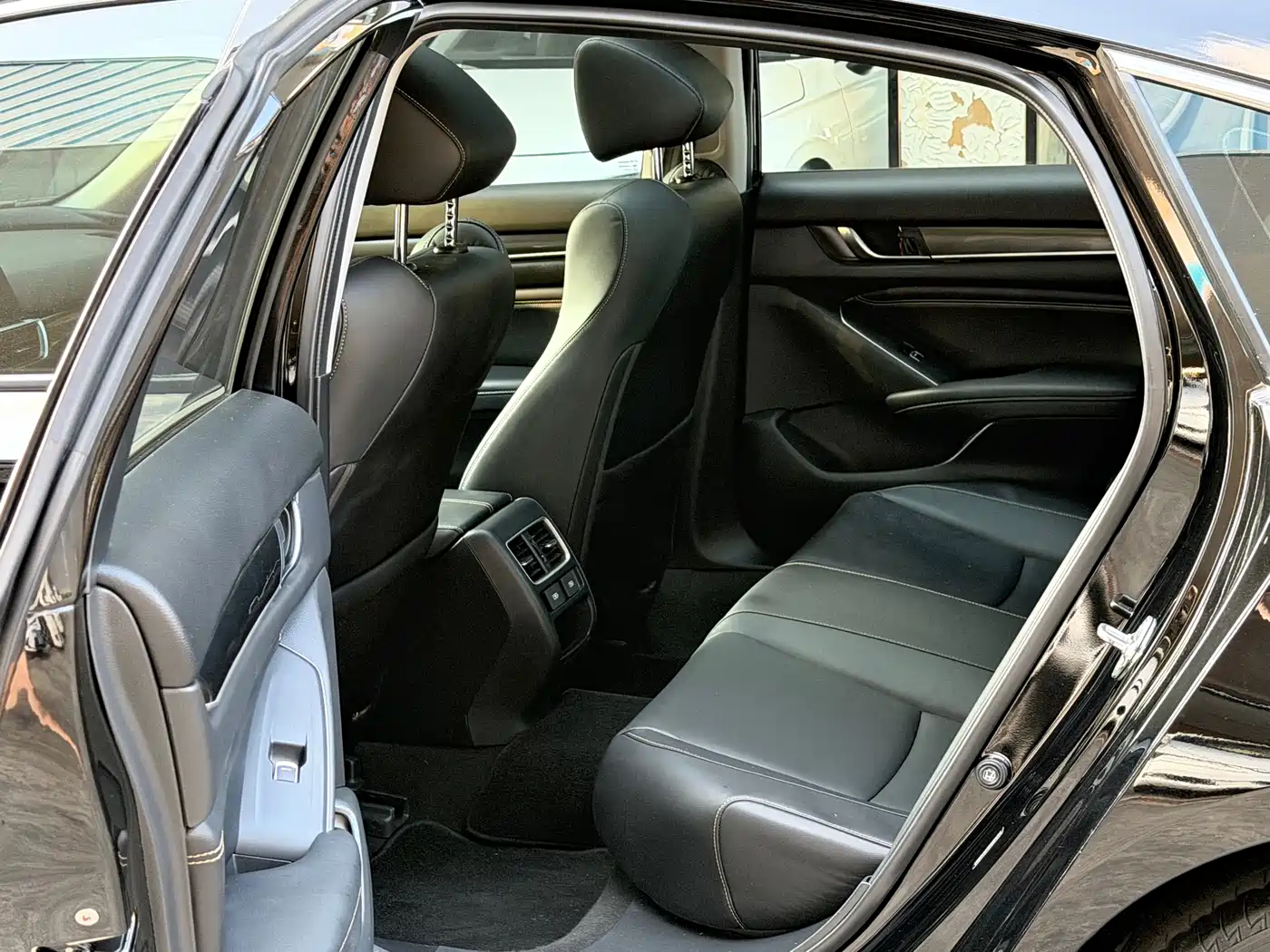 Honda Accord 2022 260TURBO Phantom Night Premium фото 8