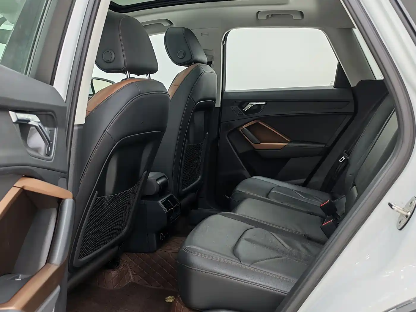 Audi Q3 2022 35 TFSI Fashion Elegance фото 8
