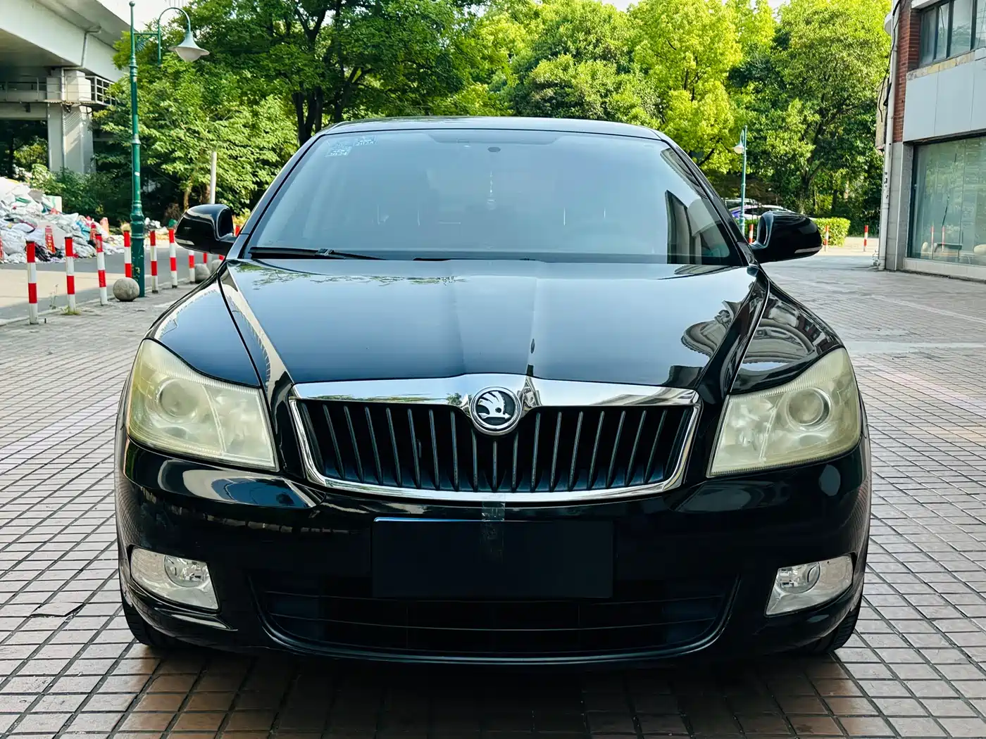 Škoda Octavia 2014 1.6L Auto Yijie Edition фото 2