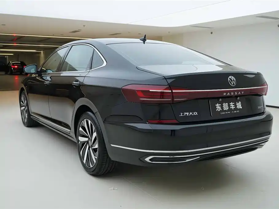 Volkswagen Passat 2024 380TSI Elite Edition фото 11