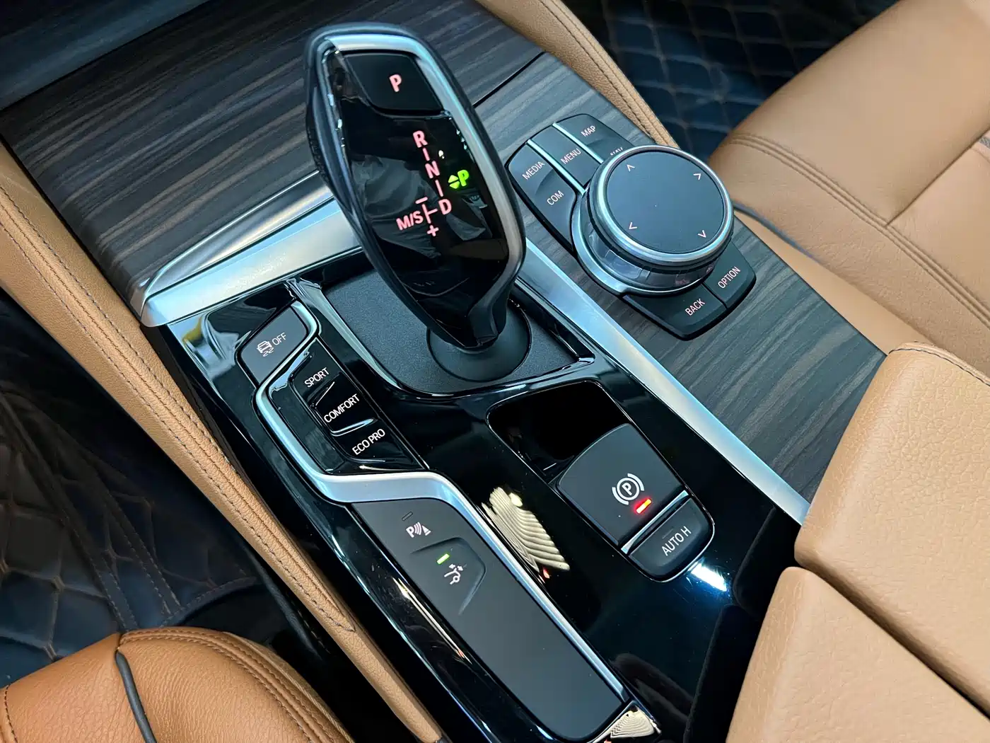 BMW 6 Series GT 2019 630i Luxury Design Package фото 13