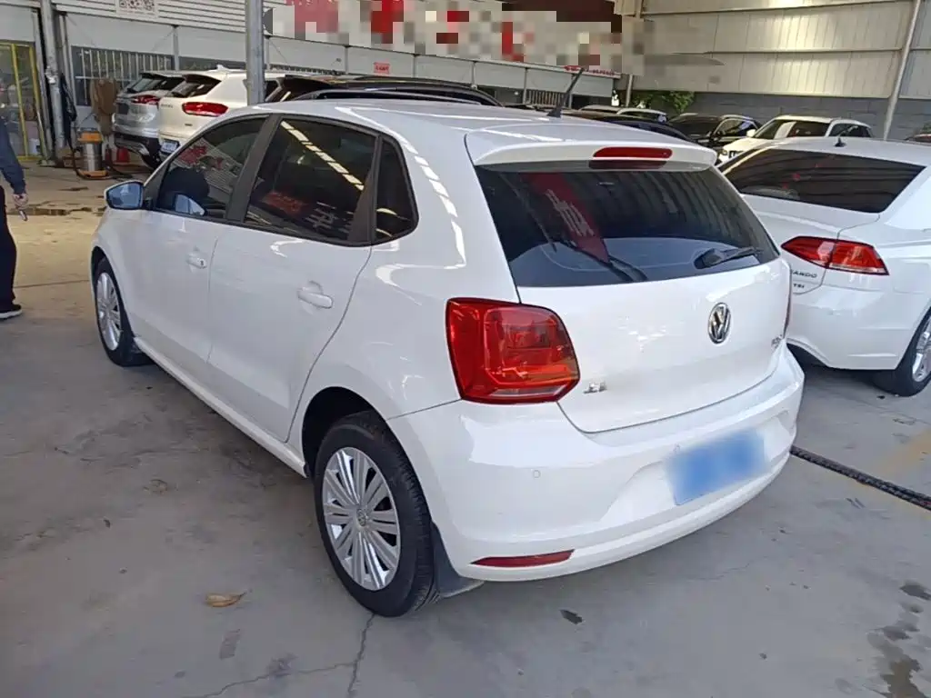 Фото 5 - Volkswagen Polo