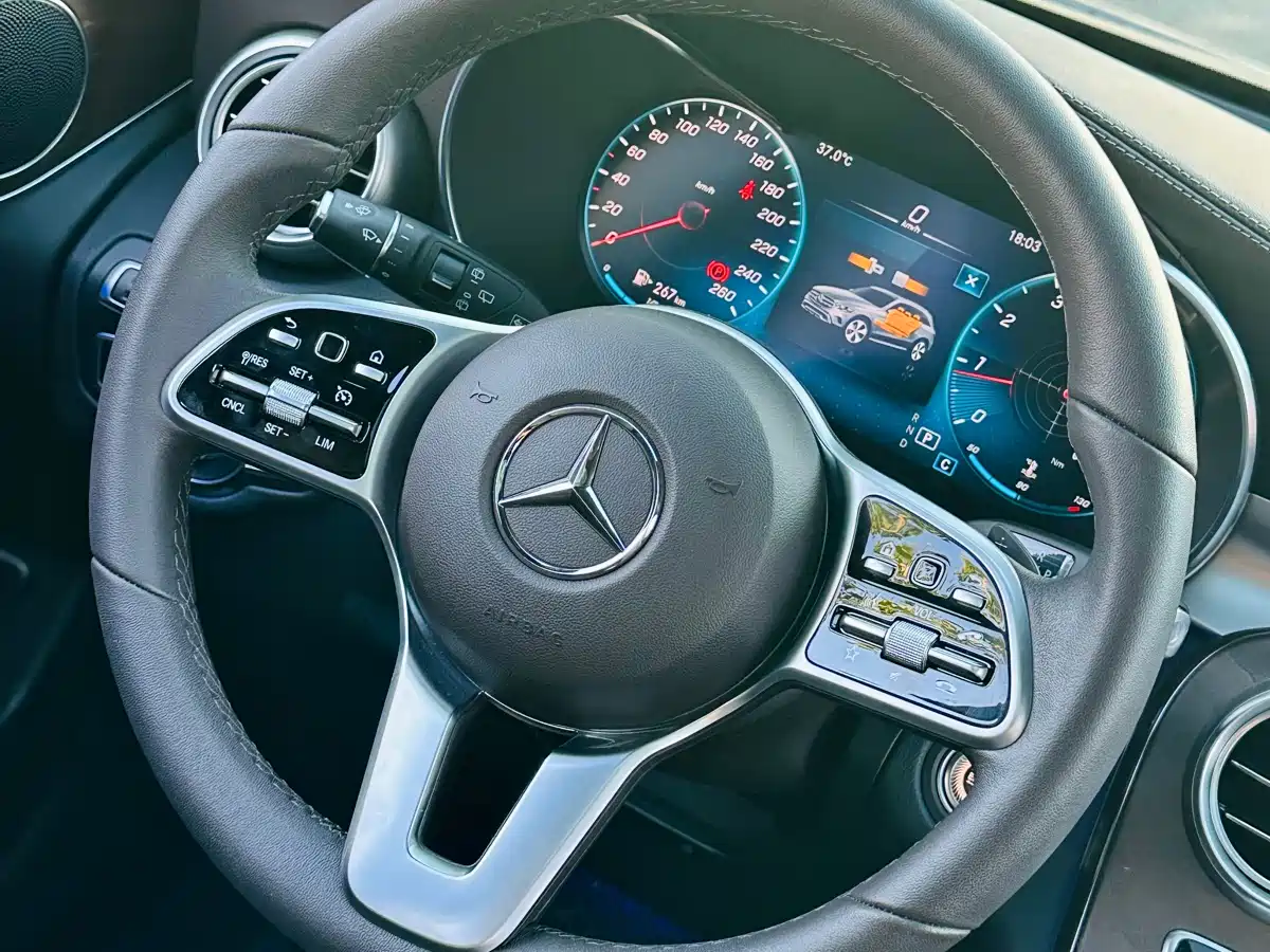Mercedes-Benz GLC 2022 Model GLC 260 L 4MATIC Luxury Edition фото 16