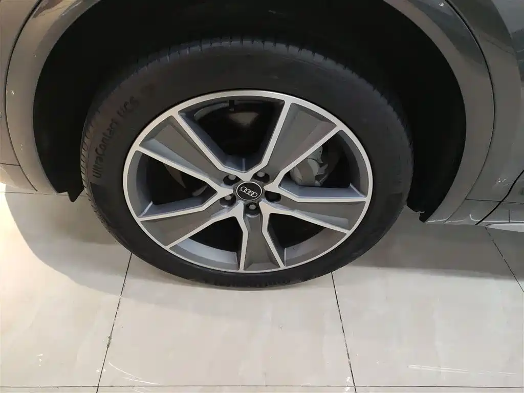 Audi Q5L 2022 45T Luxury Dynamic фото 23