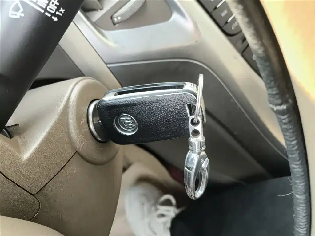 Buick Excelle 2013 Model GT 1.6L Manual Progressive фото 9