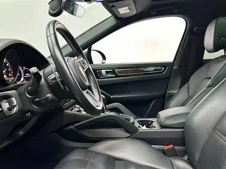 Porsche Cayenne New Energy 2020 Cayenne E-Hybrid Coupé 2.0T фото 10