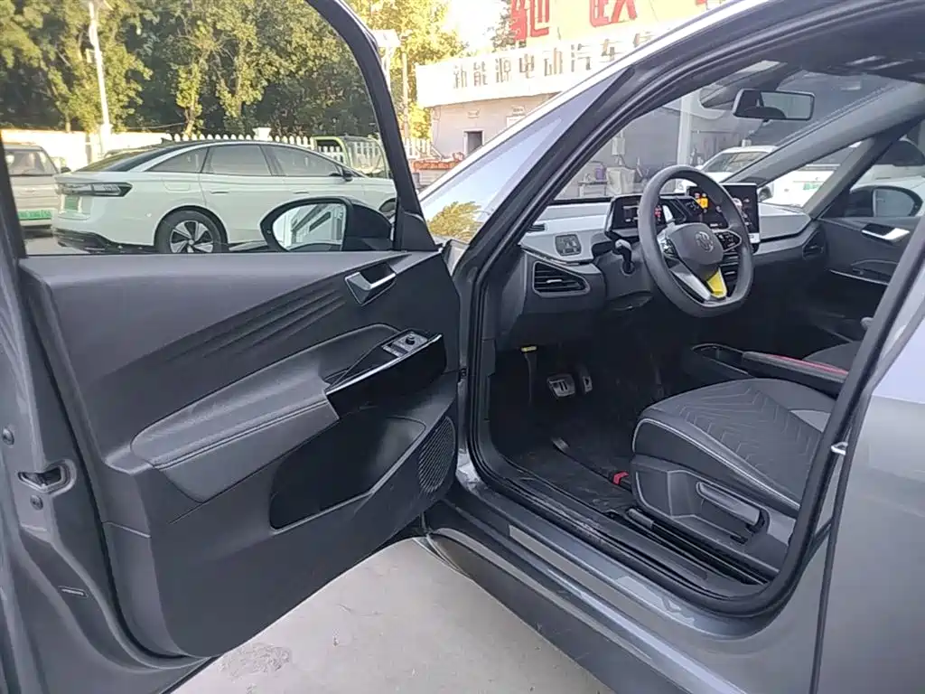 Volkswagen ID.3 2023 Upgraded Pure Intelligence Edition фото 16