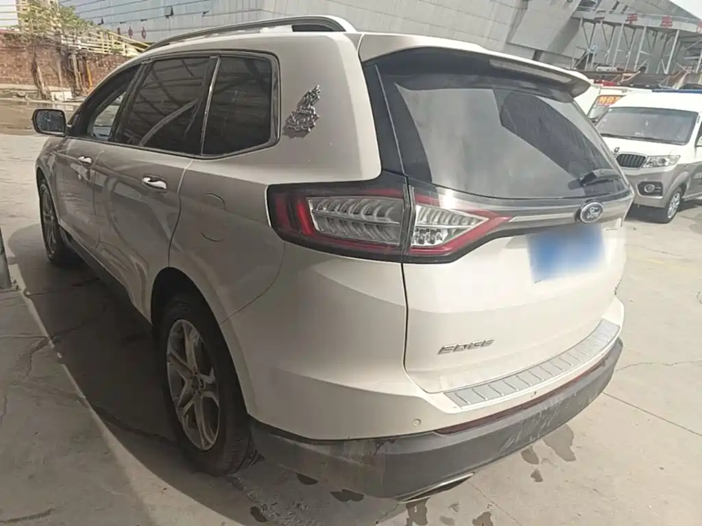 Фото 5 - Ford Edge