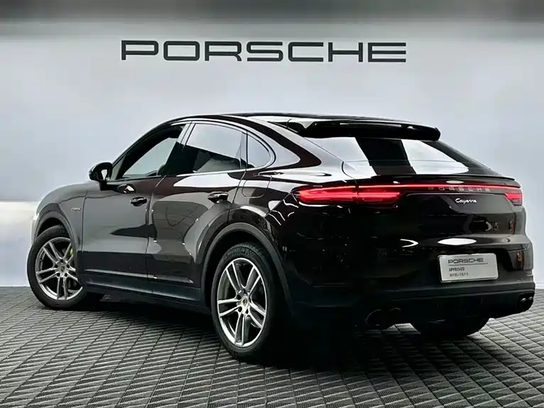 Porsche Cayenne New Energy 2020 Cayenne E-Hybrid Coupé 2.0T фото 6