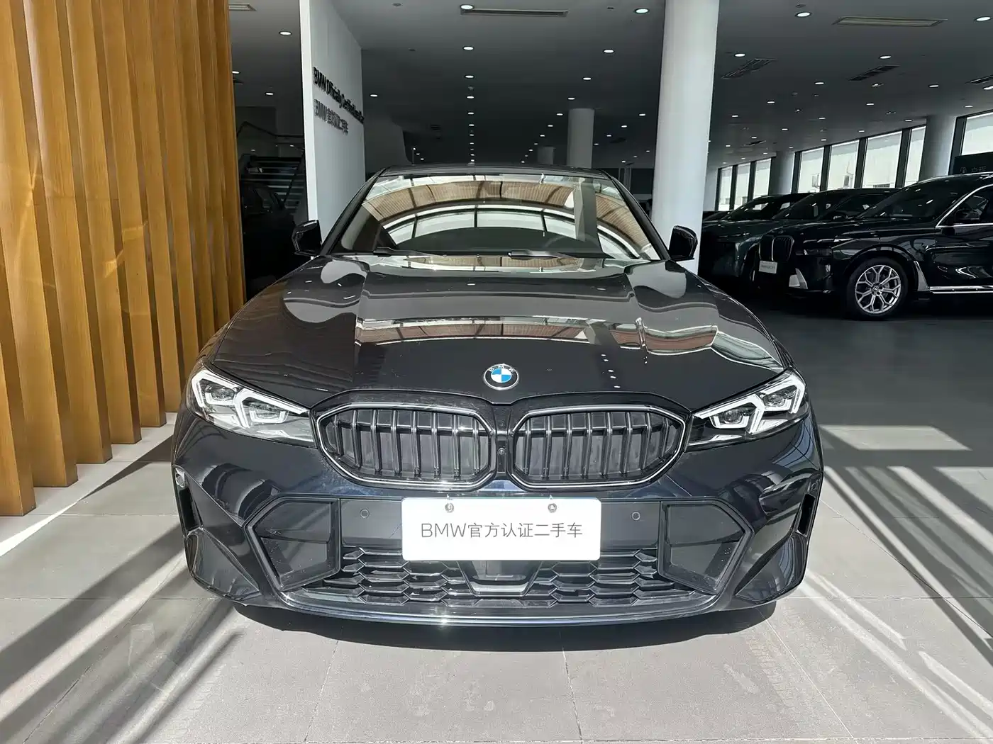 BMW 3 Series 2025 330Li M Sport Night Edition фото 2