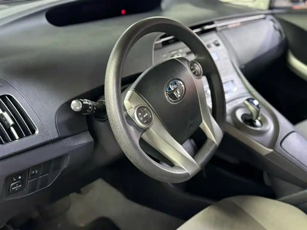 Toyota Prius 2012 1.8L Standard Edition фото 4