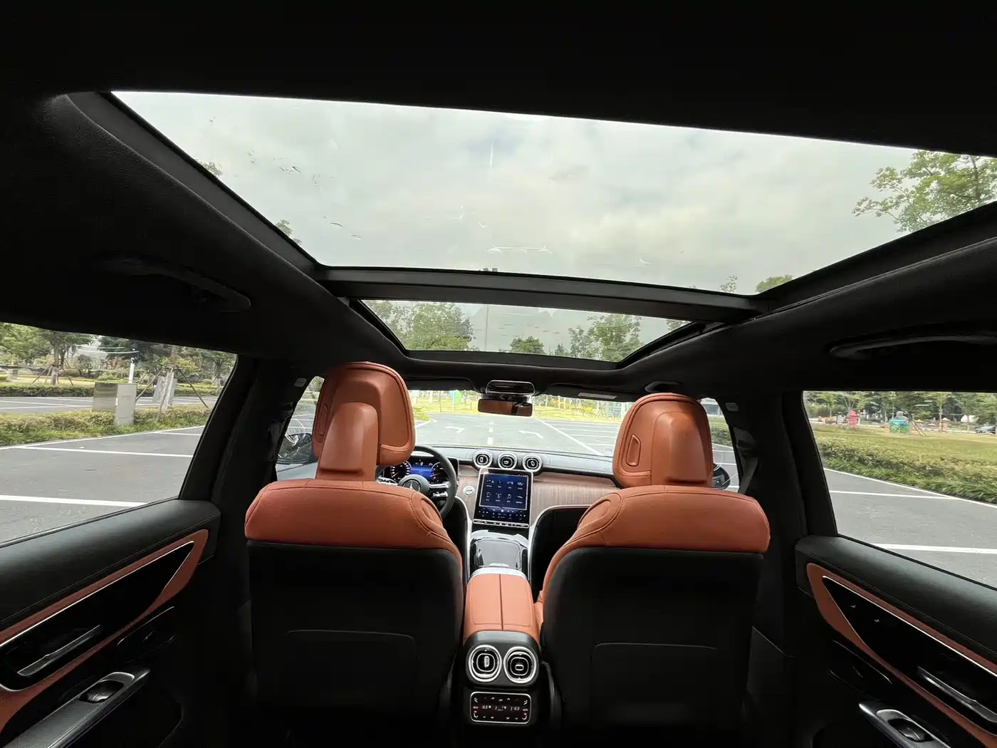 صورة 16 - Mercedes-Benz GLC