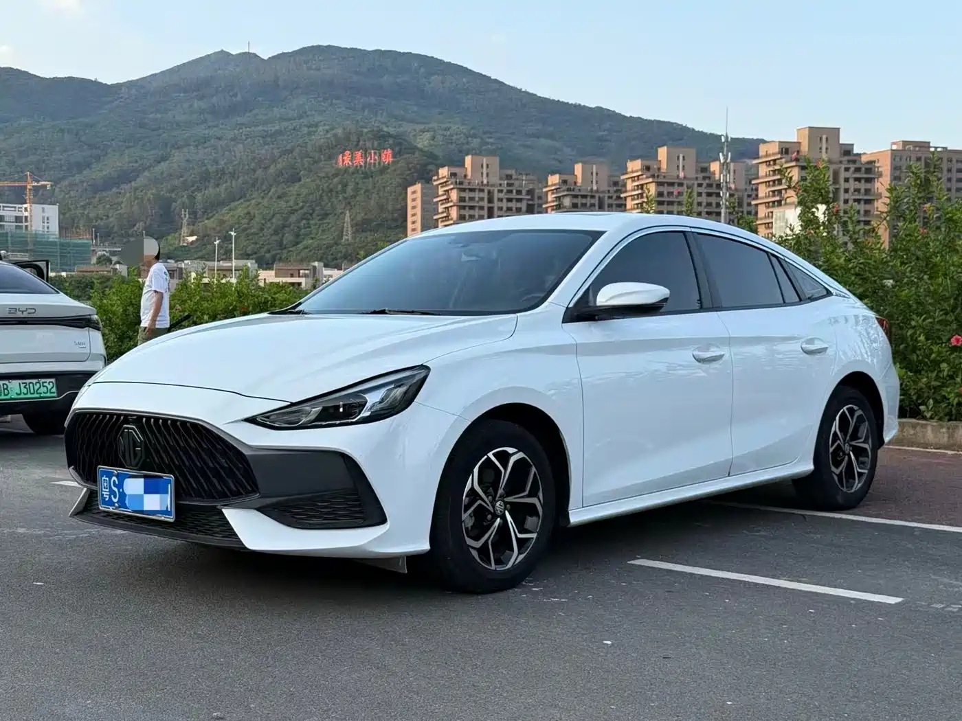 MG 5 2022 180DVVT CVT Youth Style Edition