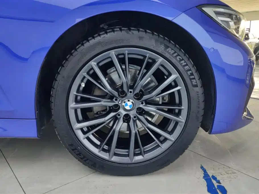 BMW 3 Series 2022 325Li M Sport Shadow Edition фото 6