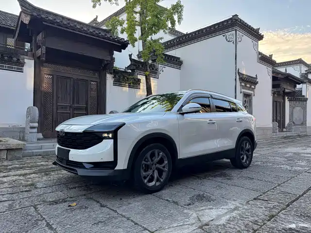 Qoros 7 1.6T, Круиз, Люкс