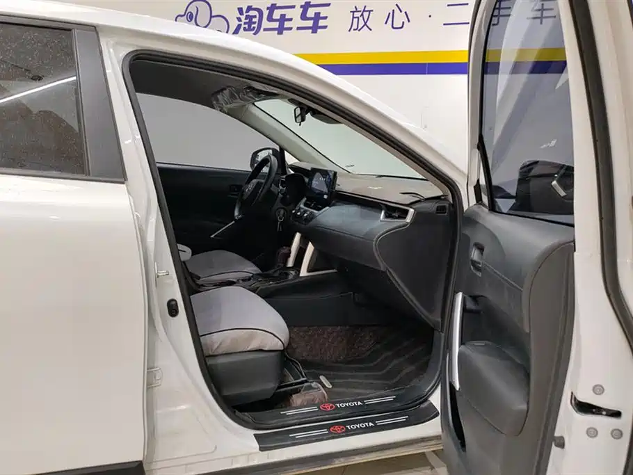 Toyota Corolla Cross 2024 Model 2.0L Pioneer Edition фото 8