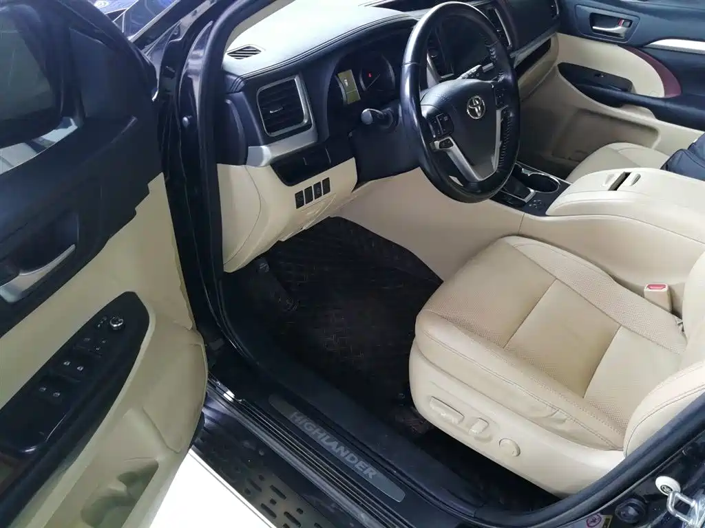 Toyota Highlander 2015 2.0T AWD Luxury Edition 7-seater фото 16