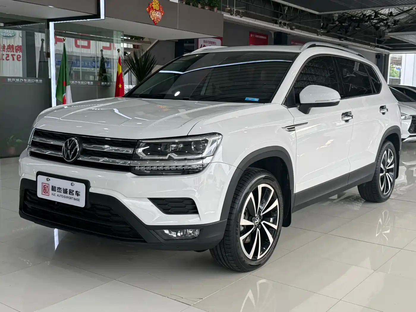 Volkswagen Tharu 2021 280TSI 2WD Luxury Plus фото 3