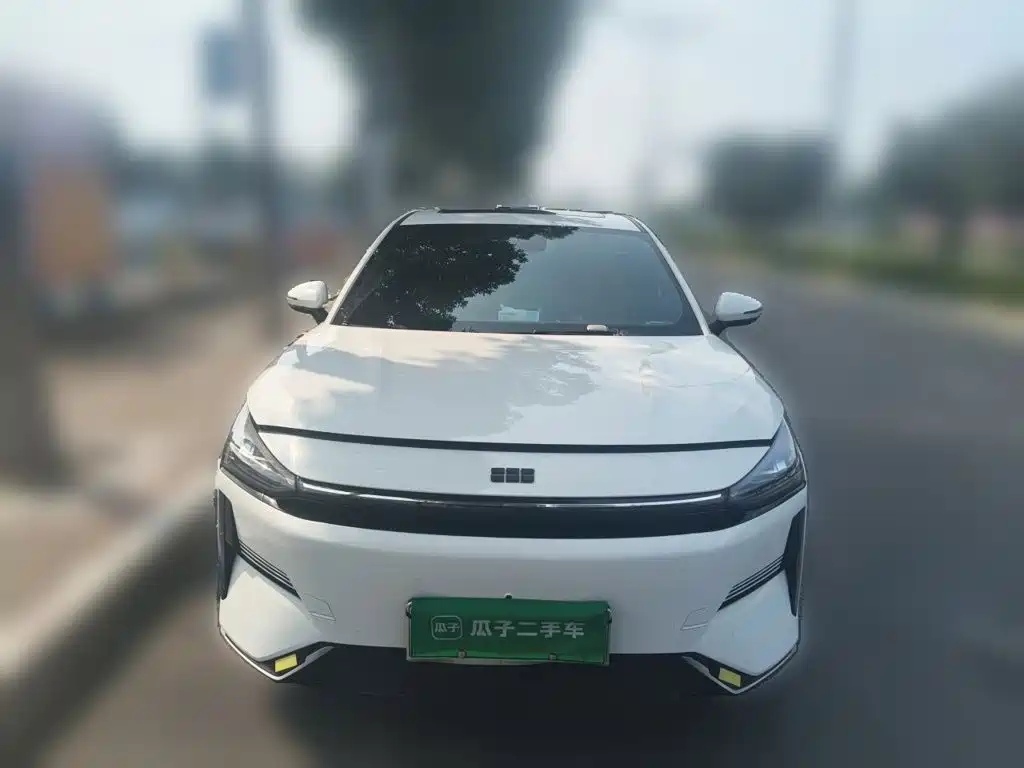 Geely Galaxy Galaxy L6 2024 2023 Model 125km PLUS
