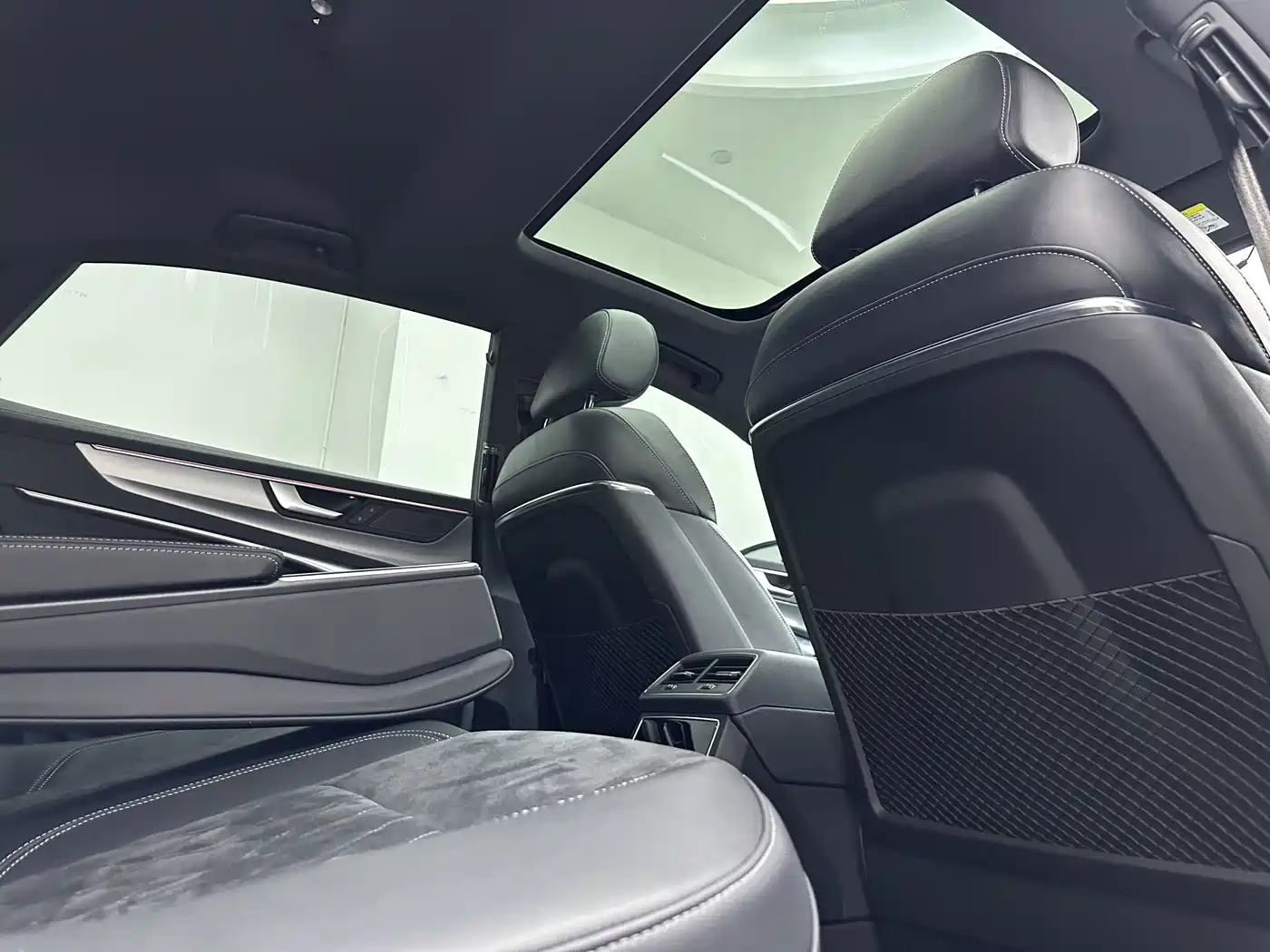 Audi A7L 2022 45 TFSI quattro S-line Wind Rider фото 16
