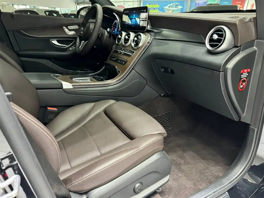 Mercedes-Benz GLC 2020 GLC 260 L 4MATIC Luxury фото 11