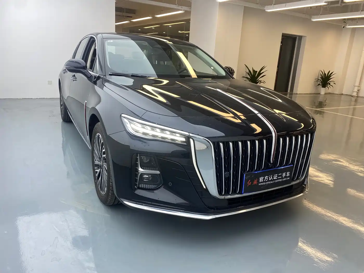 Hongqi H5 2026 2024 2.0T Automatic Smart Connect Flag Smooth Edition