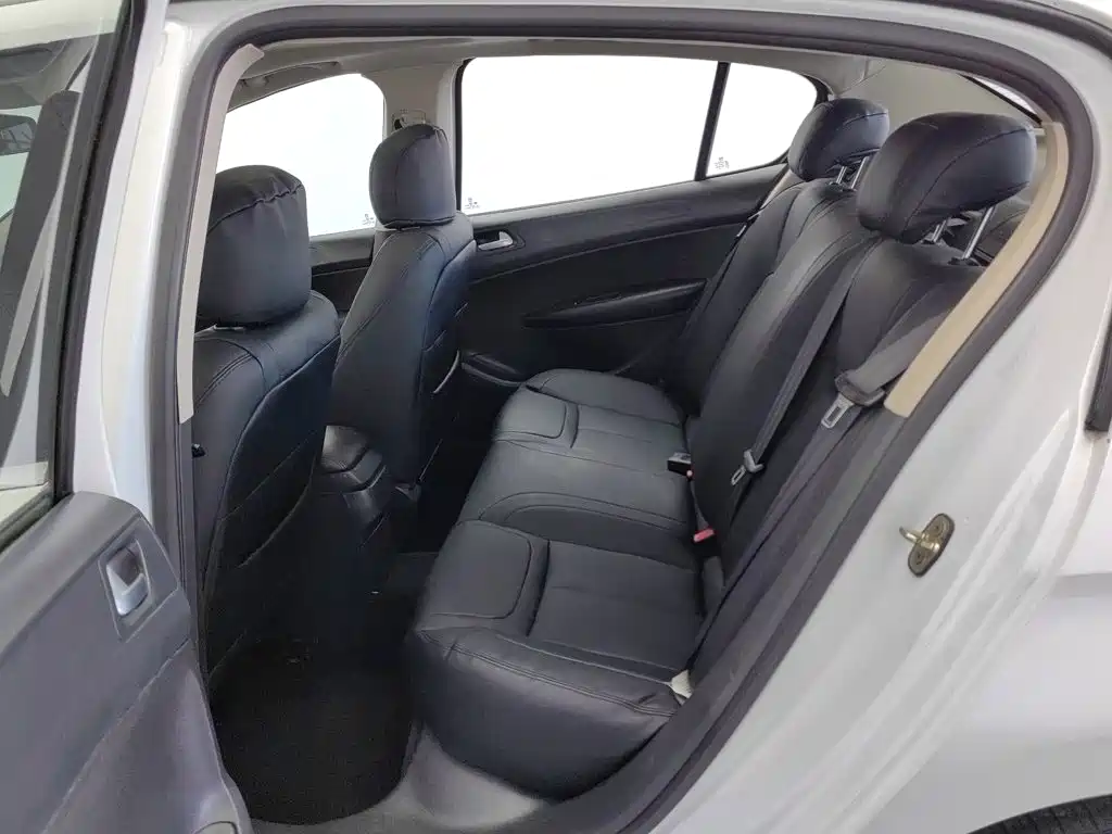 صورة 15 - Peugeot 308