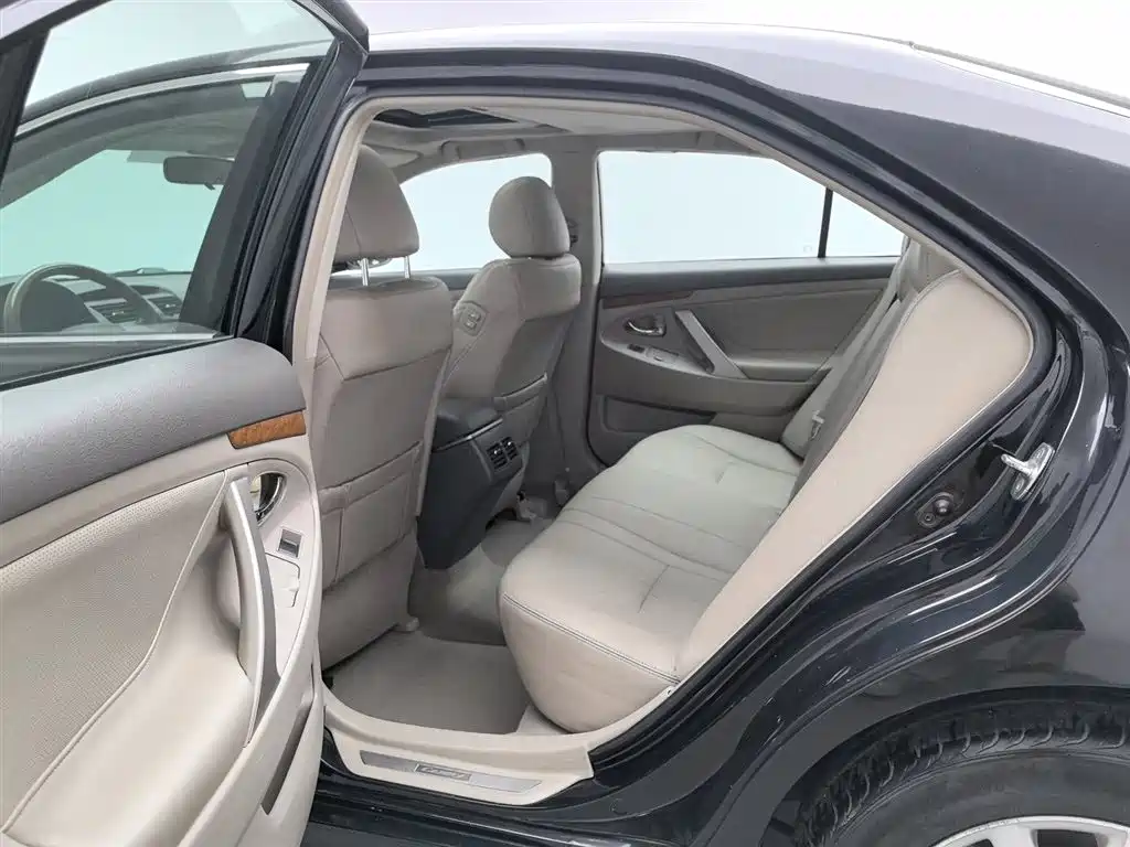 Toyota Camry 2010 240G Luxury Edition фото 15