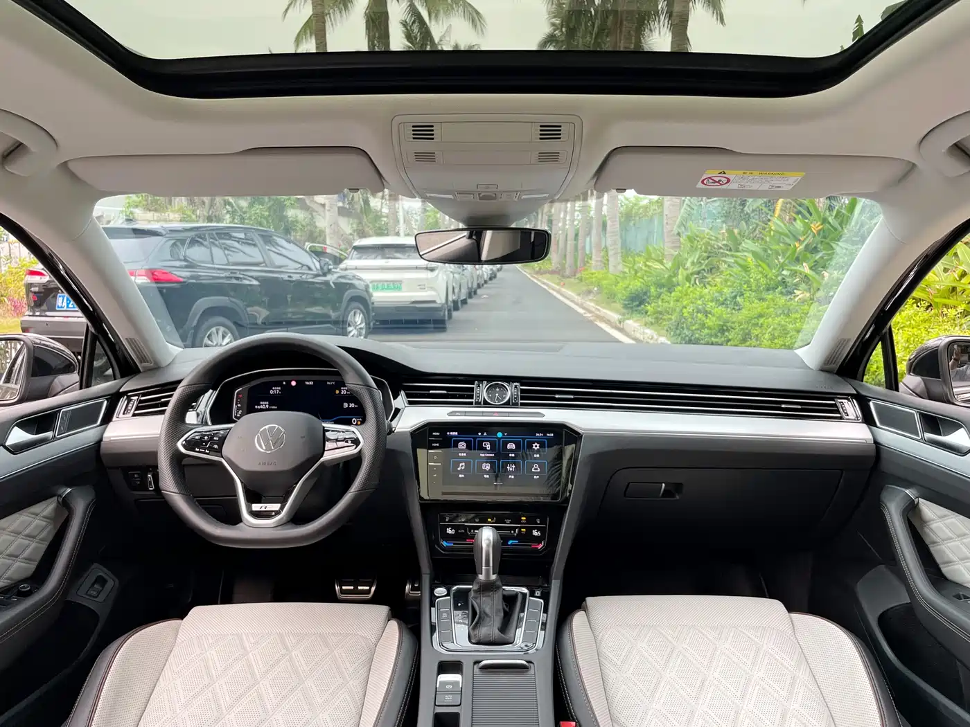 Volkswagen Magotan 2024 2 Million Units Public Sharing Edition 330TSI DSG Luxury фото 6