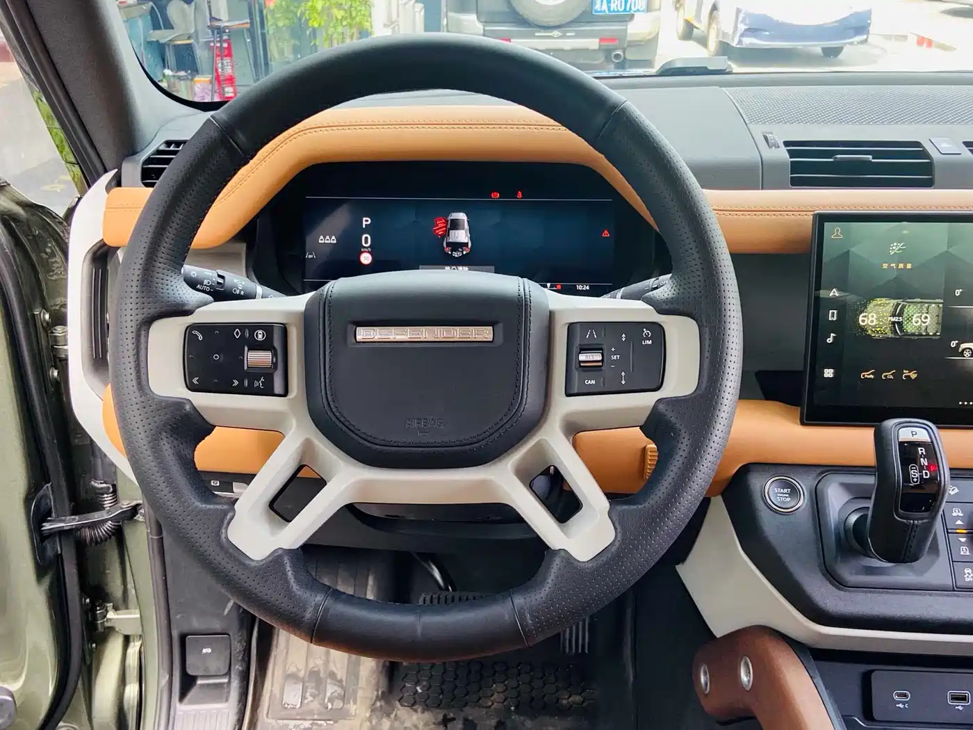 Land Rover Defender 2024 110 3.0T P400 Dark Special Edition фото 10