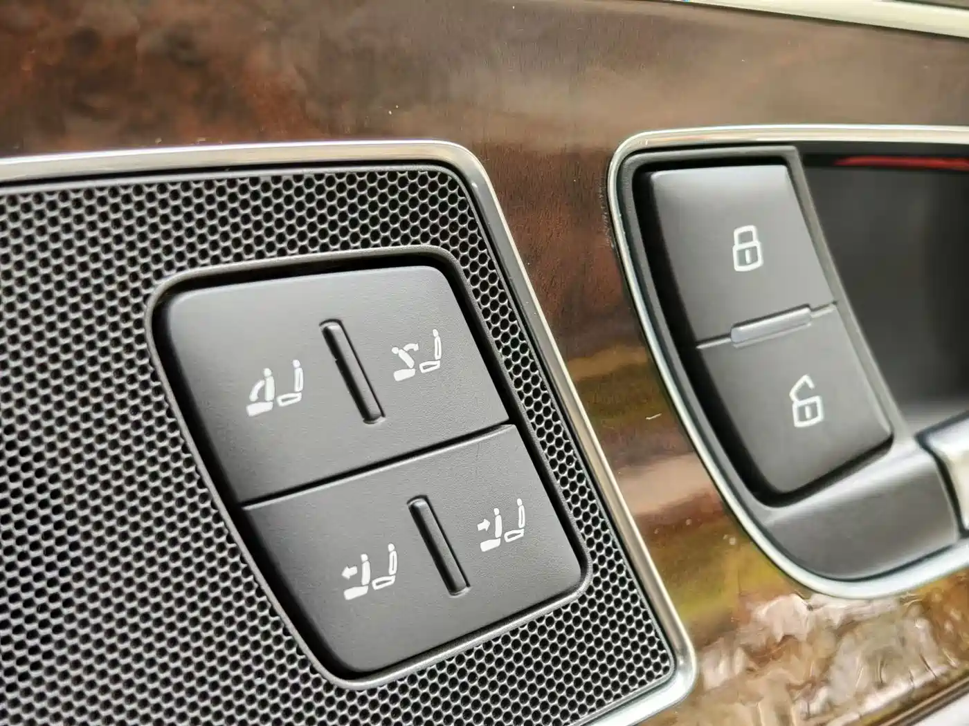 Audi A6L 2012 50 TFSI quattro Luxury фото 9
