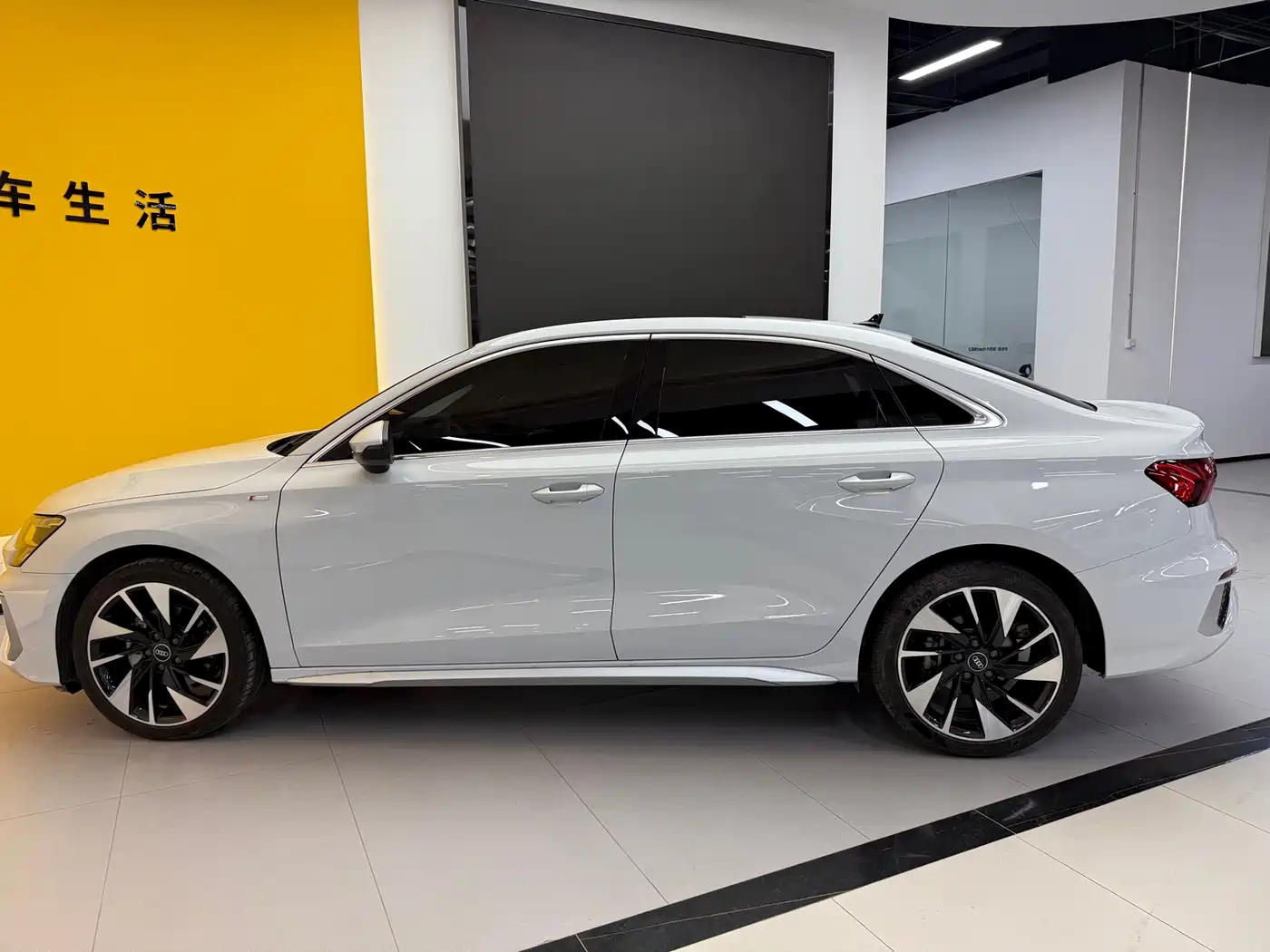 Audi A3 2023 A3L Limousine 35 TFSI Fashion Sport фото 9