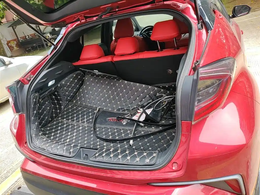Toyota C-HR 2018 2.0L Luxury Sunroof Edition China VI фото 19