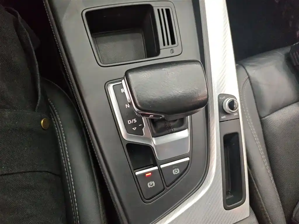 Audi A4L 2020 40 TFSI Fashion Elegance фото 14