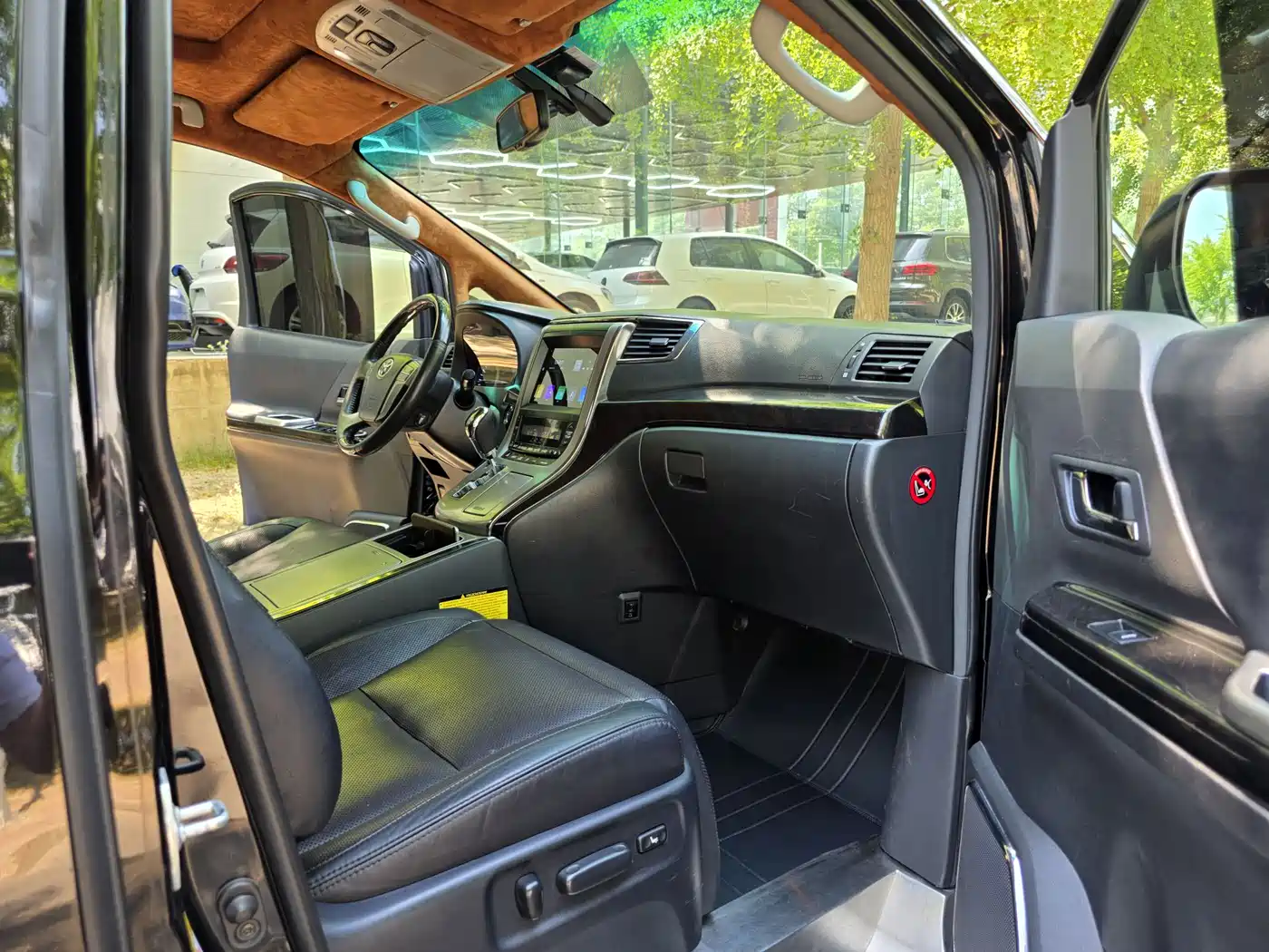 Toyota Alphard 2012 3.5L Premium Edition фото 10