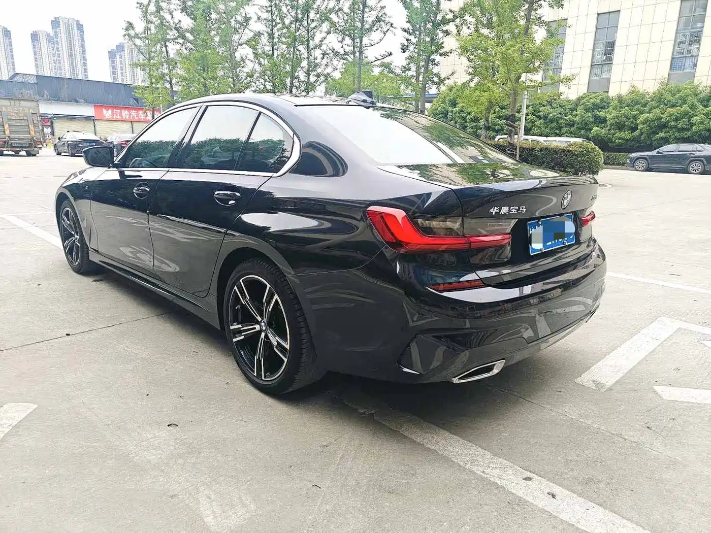 BMW 3 Series 2022 325i M Sport Shadow Edition фото 18