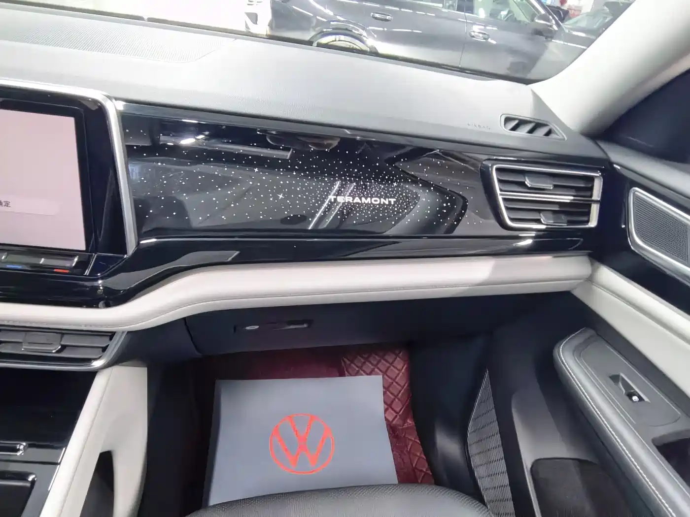 Volkswagen Teramont 2023 380TSI AWD Exclusive Luxury Edition фото 19