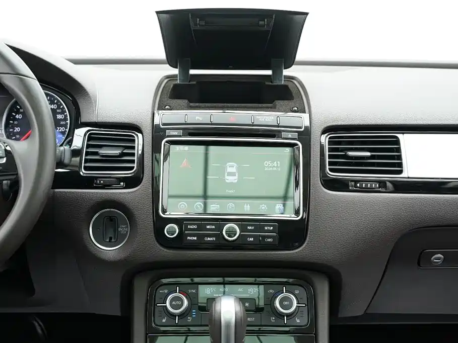 Volkswagen Touareg 2017 3.0TSI Explorer Edition фото 15