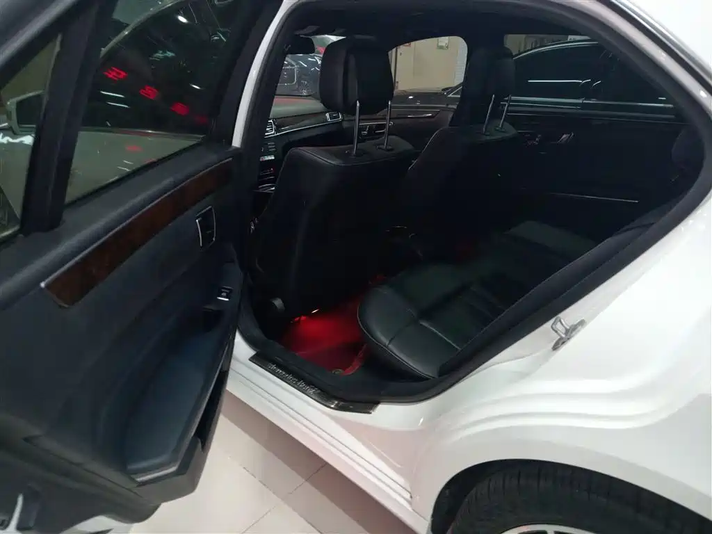 Mercedes-Benz E-Class 2015 Facelift E 260 L фото 17