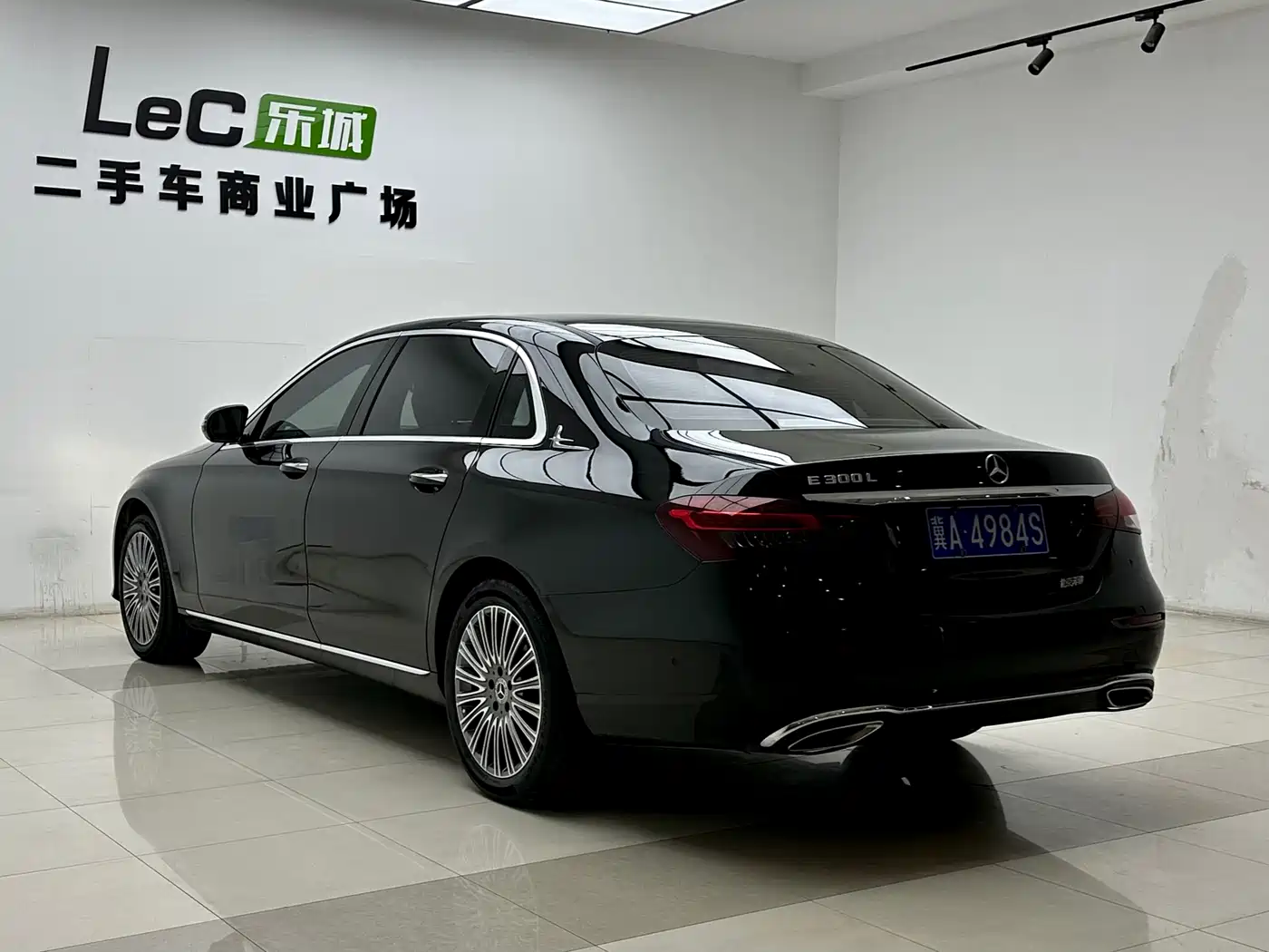 Mercedes-Benz E-Class 2021 E 300 L Fashion фото 4